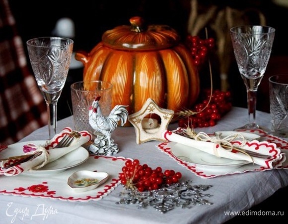 Подготовить посуду для тушения — праздничный большой глиняный горшок.