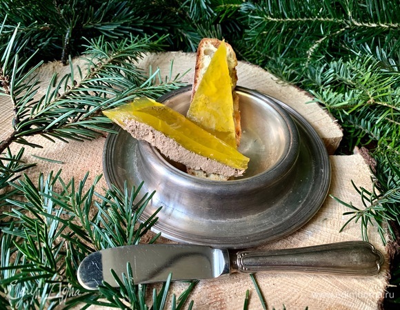 Паштет отлично сочетается с белым вином, шампанским, просекко!