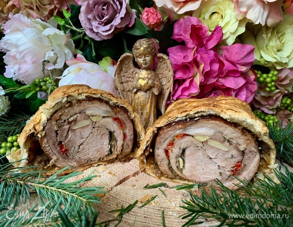 Можно подавать целиком, сделав красивую подачу и украсив празднично стол!