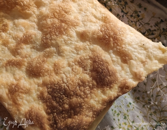 Каждый корж выпекаем 15–20 минут при 180°C.