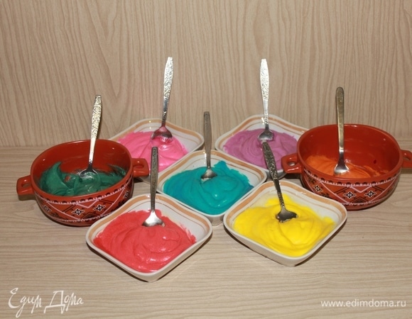 Тщательно перемешиваем до однородного цвета.