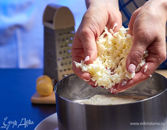Выложить и покрыть тонким слоем майонеза ТМ «Московский провансаль».