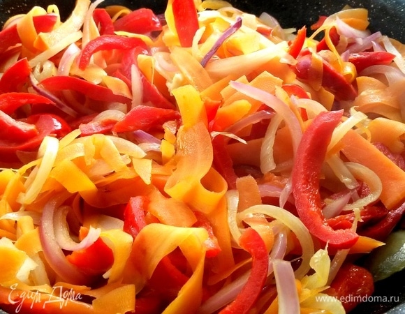 И жарить вместе с другими овощами.