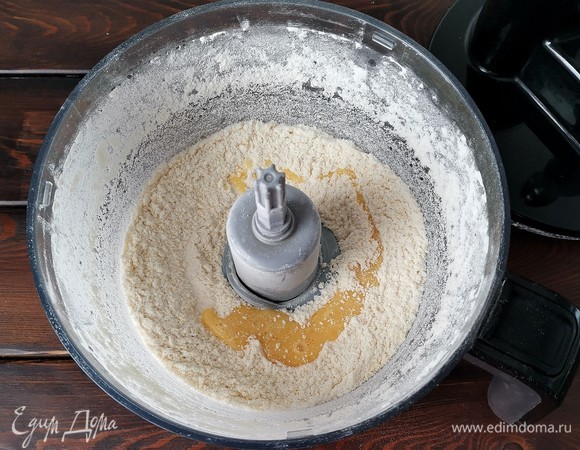 Добавляем холодное яйцо и снова делаем вжик.