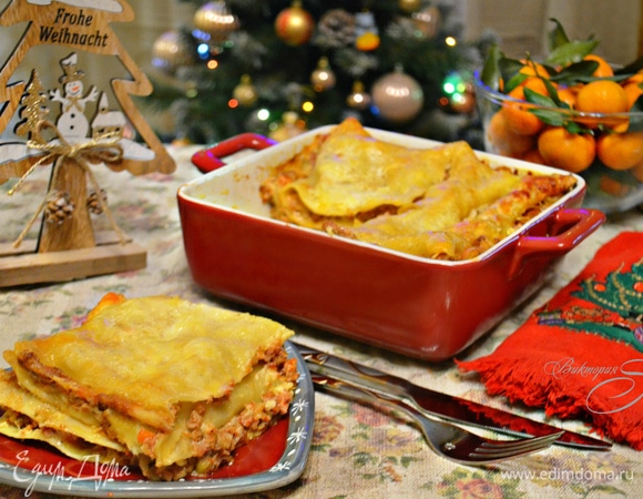 Нет ничего вкуснее лазаньи, приготовленной дома для своих дорогих и любимых! Приятного вам аппетита и вкусных праздников!