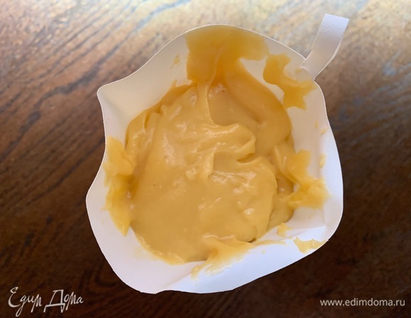 Тесто — в мешок, насадка — 10–12 мм. Если мешка нет, возьмите обычный плотный пакет, разрежьте уголок и все получится!