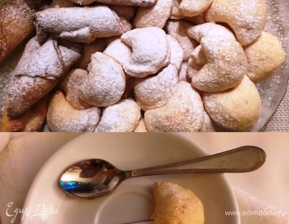 Выкладываем на блюдо, посыпаем оставшейся сахарной пудрой. Осталось узнать, кому какое предсказание выпадет в праздничную ночь.