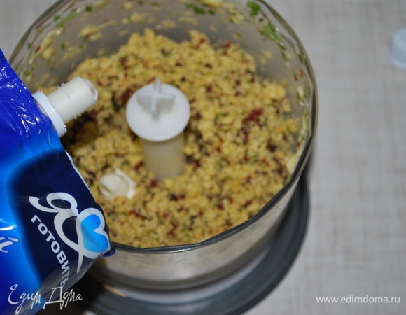 Добавьте одну столовую ложку майонеза ТМ «Московский провансаль» — классического или оливкового. С началом этого конкурса я для себя открыла этот майонез с лучшей стороны. Мне он очень нравится.