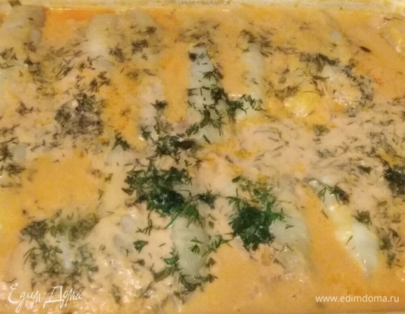 Накрыть форму фольгой. Поставить в разогретую духовку. Запекать 30 минут при 190°C.