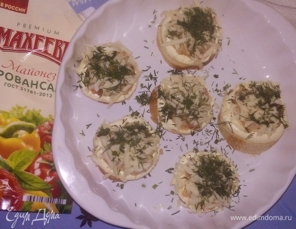 Укроп делает свое дело, ложась поверх всего.