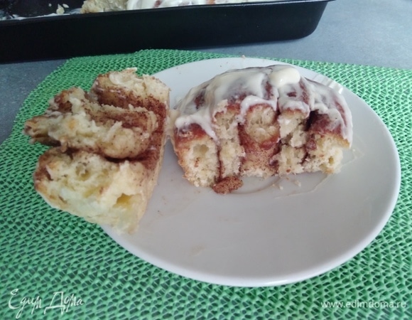 Пышный нежный мякиш, много корицы и сливочная заливка... Никто не устоит перед искушением попробовать булочки «Синнабон»!