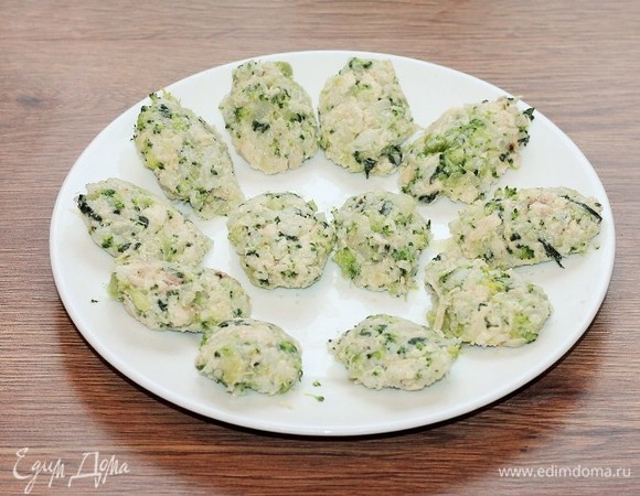 Начинка готова. Делим ее на 12 частей.