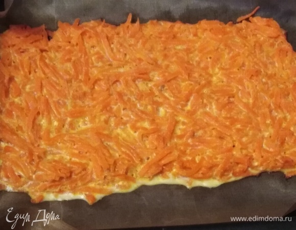 Поставить в разогретую духовку. Запекать при 190°C 12–15 минут.