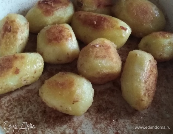 Обжаривать до золотистой корочки в течение 15 минут, помешивая.