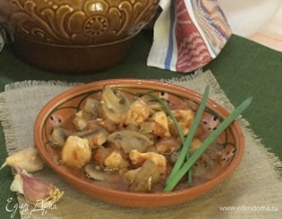 Подавать с зеленью и любимым гарниром или без.