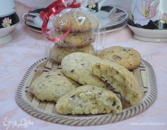 Выпекаем 20–25 минут при температуре 180–200°C. Ориентируйтесь по своей духовке. Пряники должны быть светло-золотистыми.