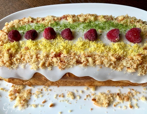 Волны из глазури выглядят очень красиво, важно дать им время для завершения процесса застывания.