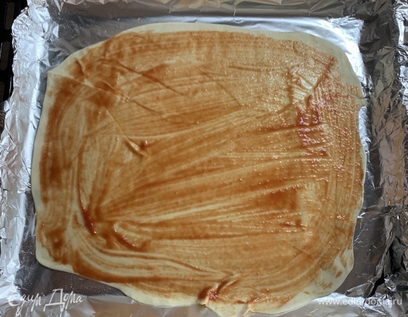 Затем — пассатой (можно заменить кетчупом).