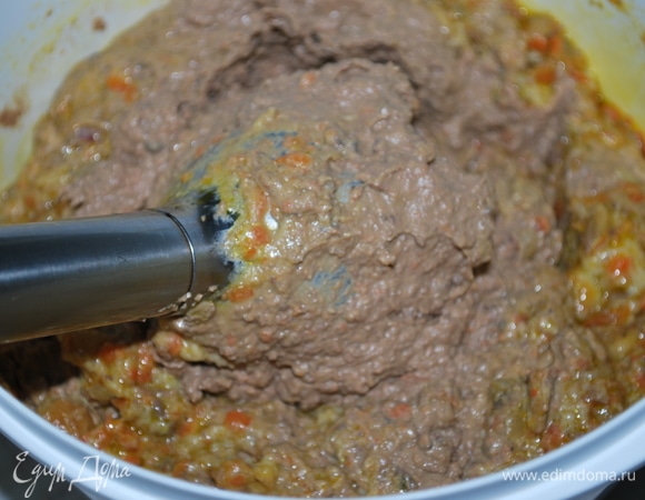 Пробейте паштет блендером до однородности.