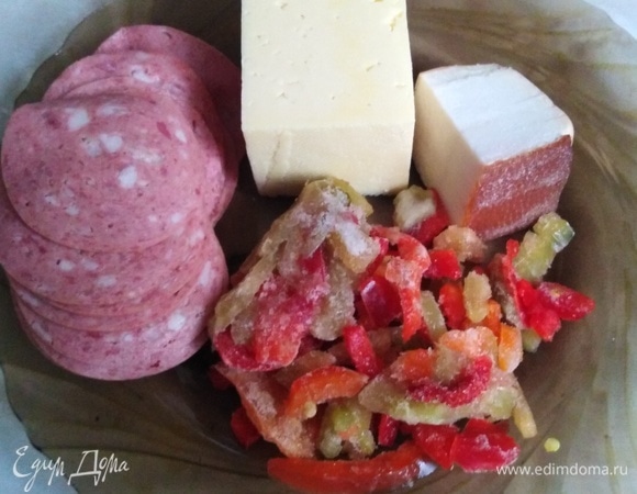 В начинку я добавляла болгарский перец замороженный.