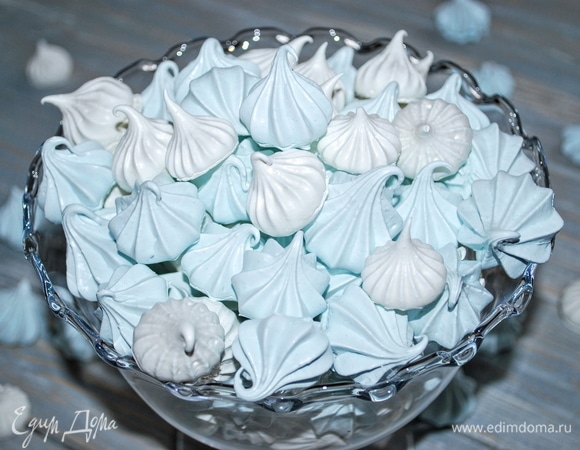 Нежное и вкусное безе готово. Приятного аппетита.