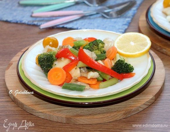 Получилось полезное блюдо со вкусом лимона. Благодаря щадящему приготовлению удается сохранить сочность, аромат, естественную структуру и вкусовые качества. Приятного аппетита!