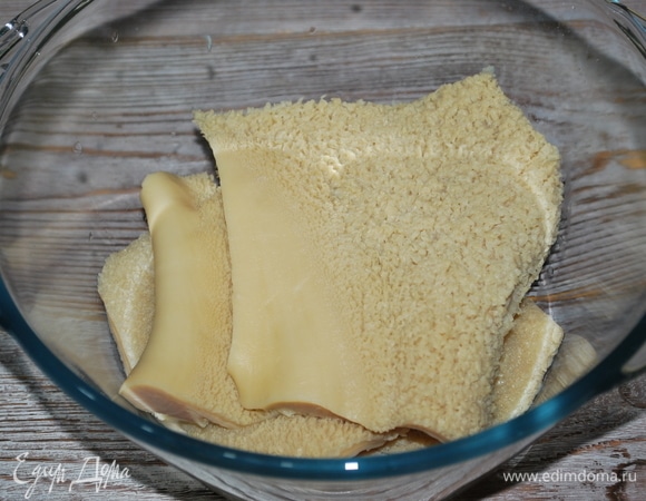 Промыла требуху в чистой холодной воде.