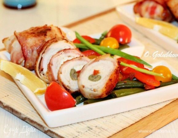 Можно подать это блюдо со свежим салатом или овощами, приготовленными на пару. Приятного аппетита!