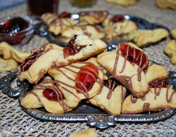 Я печенье украсила сеточкой из шоколада. Приятного аппетита.