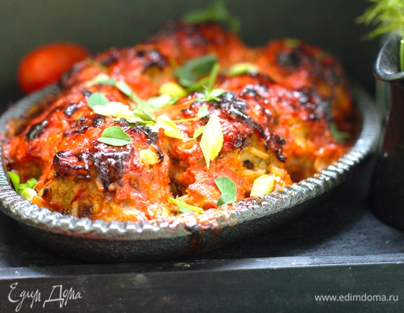 По окончании подайте к столу. По желанию посыпьте зеленью.