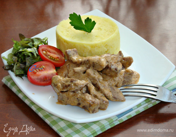 Ну вот и все — без особых хлопот можно приготовить вкусный обед или ужин.