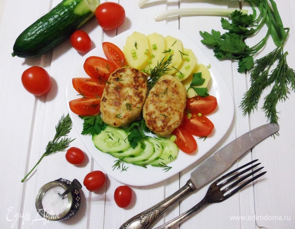 Куриные котлеты в микроволновке готовы. Приятного аппетита!