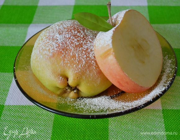 Дуэт: яблоко и груша.