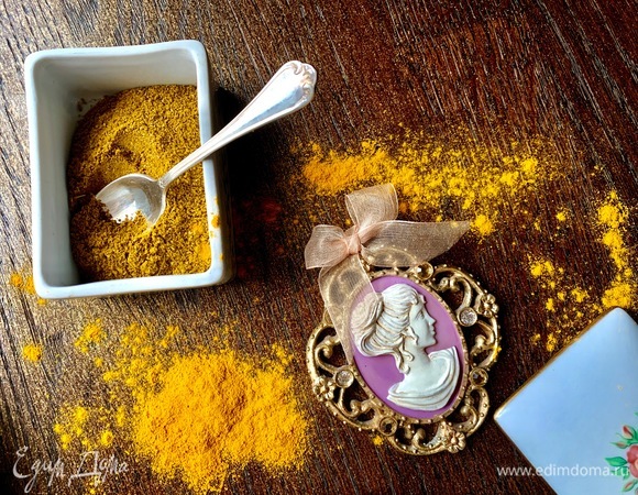 Специи, приправы по желанию, в этом варианте рецепта очень все гармонично и в меру.