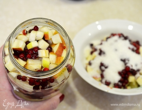 В банку для компота добавьте воды. Туда, где варенье, — ни-ни.