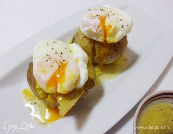 Полить растопленным сливочным маслом со специями.