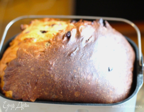 Когда я заглянула при выпечке в хлебопечку, то купол пытался открыть крышку — тесто растет очень хорошо.