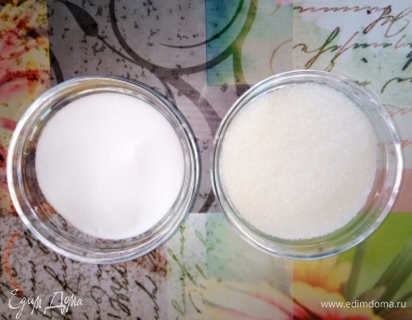 10 ложек соли и 10 ложек сахара.