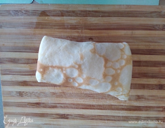 Края завернуть вовнутрь.