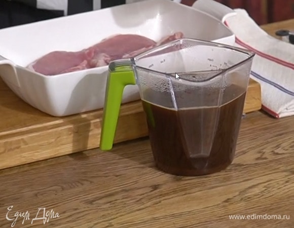 Сварить 1 литр кофе и полностью остудить его.