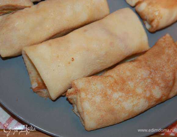 Все блины свернуть конвертиками.