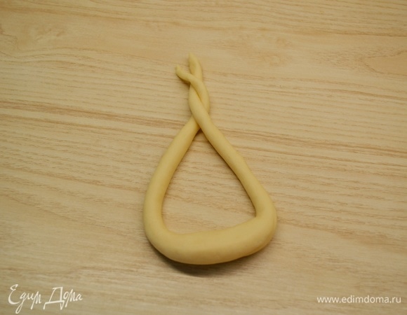 Скрутить концы жгута.