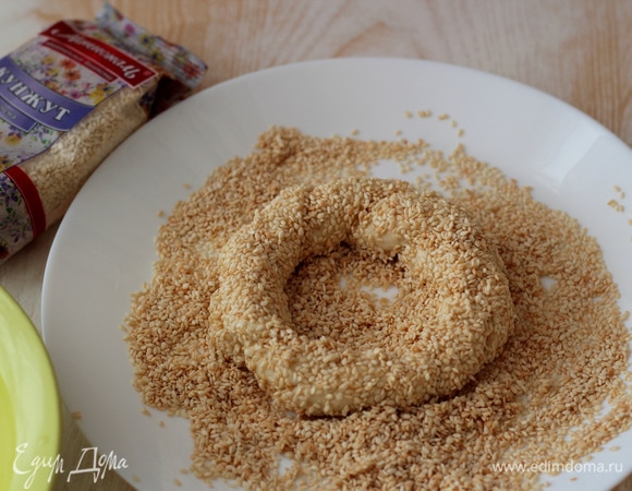 Обваливаем со всех сторон в кунжуте ТМ «Националь».