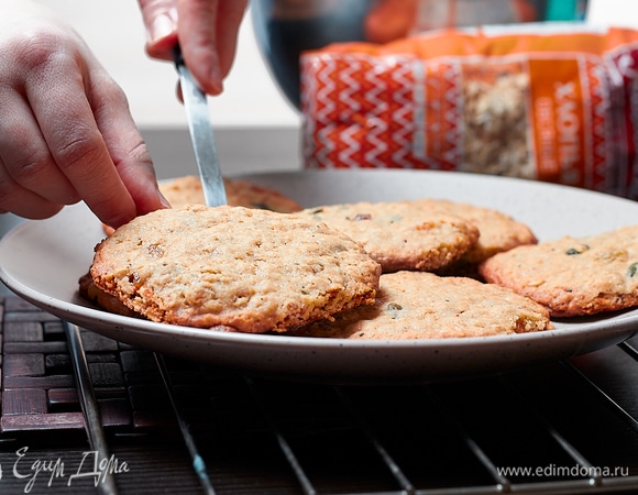 Выпекать до золотистой корочки около 15–20 минут.