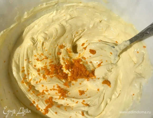 Для крема размешать тщательно все ингредиенты до консистенции густой сметаны.