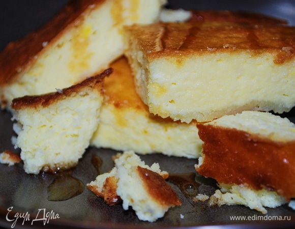 Я сверху полила карамельным сиропом. Приятного аппетита.