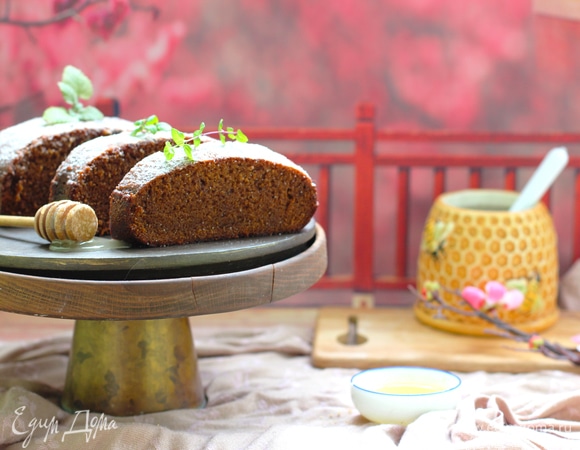 Вытряхнуть готовый кекс, он легко отходит от стенок.