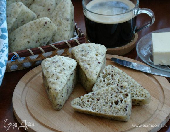 Домашний хлеб долго не черствеет, остается мягким и ароматным.