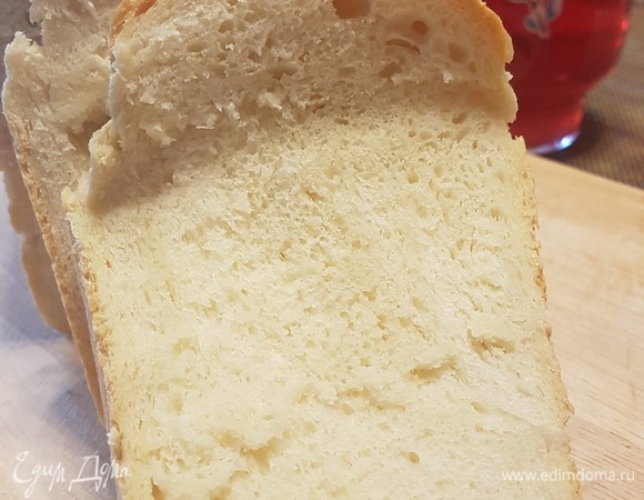 Хлеб получается очень ароматным, с мягким мякишем и хрустящей корочкой.