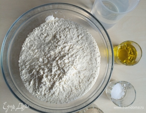 Для начала подготовим все необходимые ингредиенты для теста.